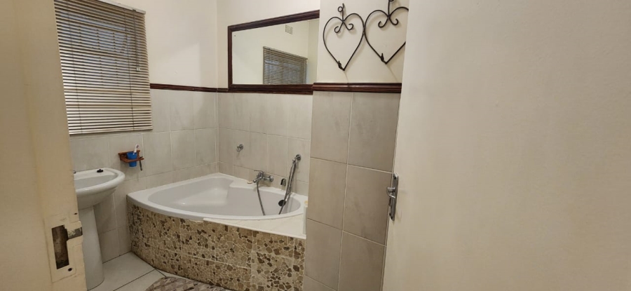 4 Bedroom Property for Sale in Dan Pienaar Free State